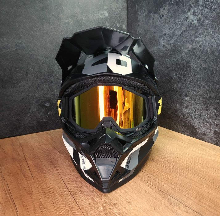 Перфектният Коледен Подарък! Каска за Мотокрос, Велосипед, Тротинетка