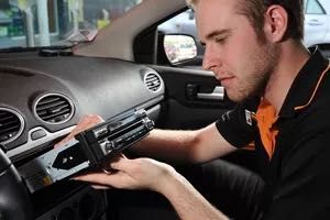 Установка автомагнитол, динамики, сабвуферов