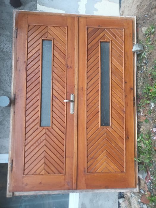 Usa de exterior din stejar lemn masiv