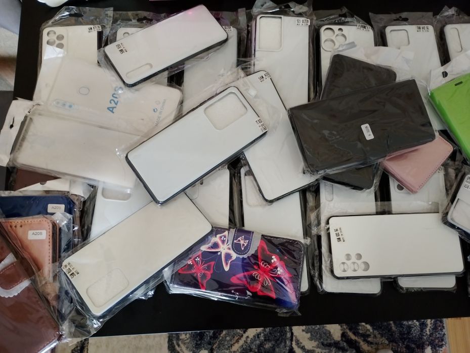 Huse telefoane diferite modele