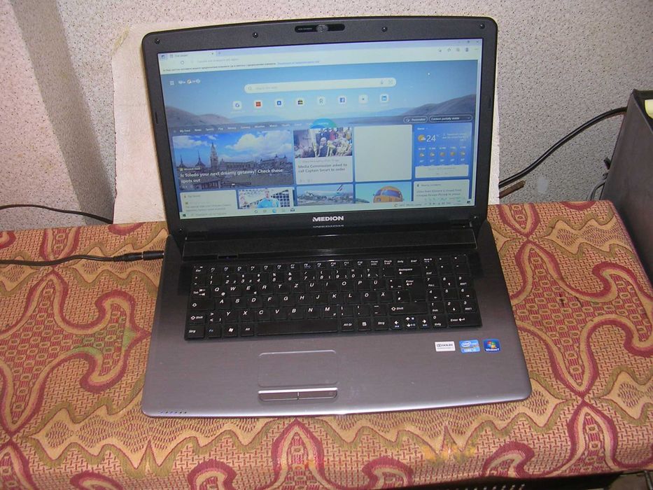 Laptop Medion 17 инча, Core i3, 6 GB RAM, 750 GB HDD