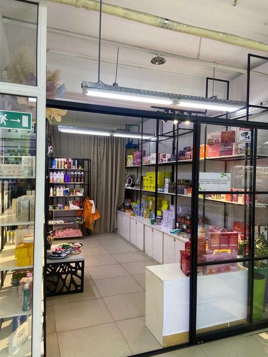 Бутик под кофейню или общепит 25 кв. в ТЦ "Алма" (район Зеленый базар)