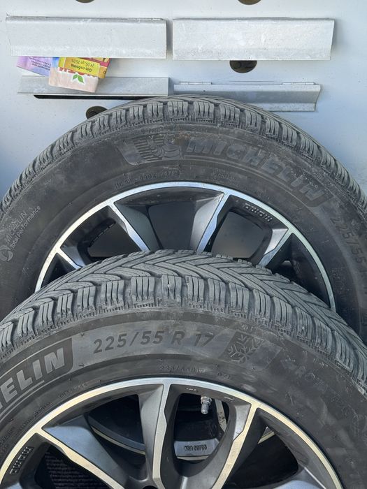 Джанти 17’ МОМО 5х120 + зимни гуми MICHELIN