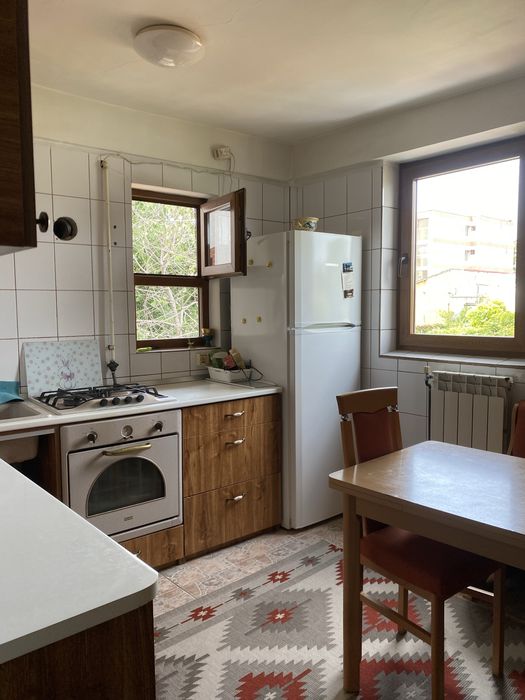 Casa si spatiu afacere de inchiriat Piata Resita