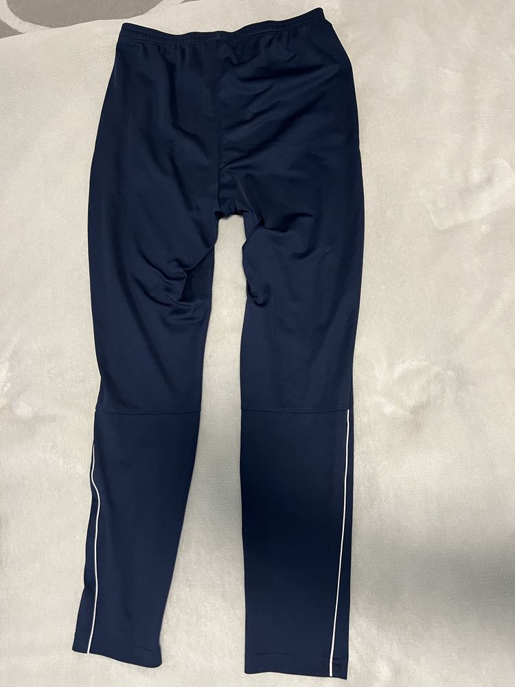 Оригинален анцуг Nike