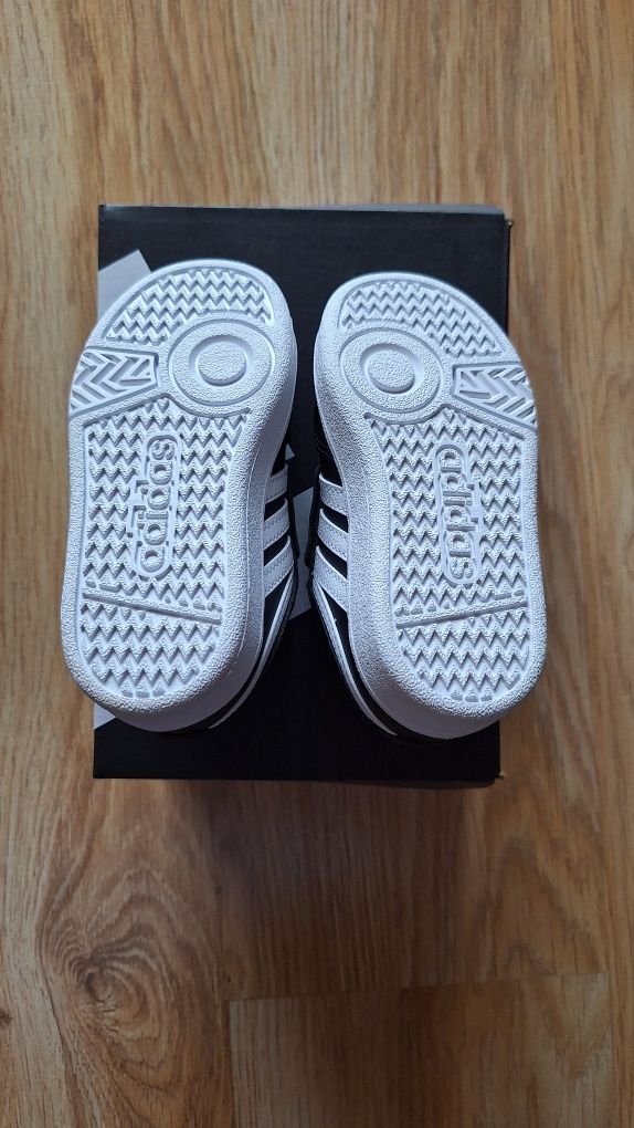 Нови детски маратонки Adidas