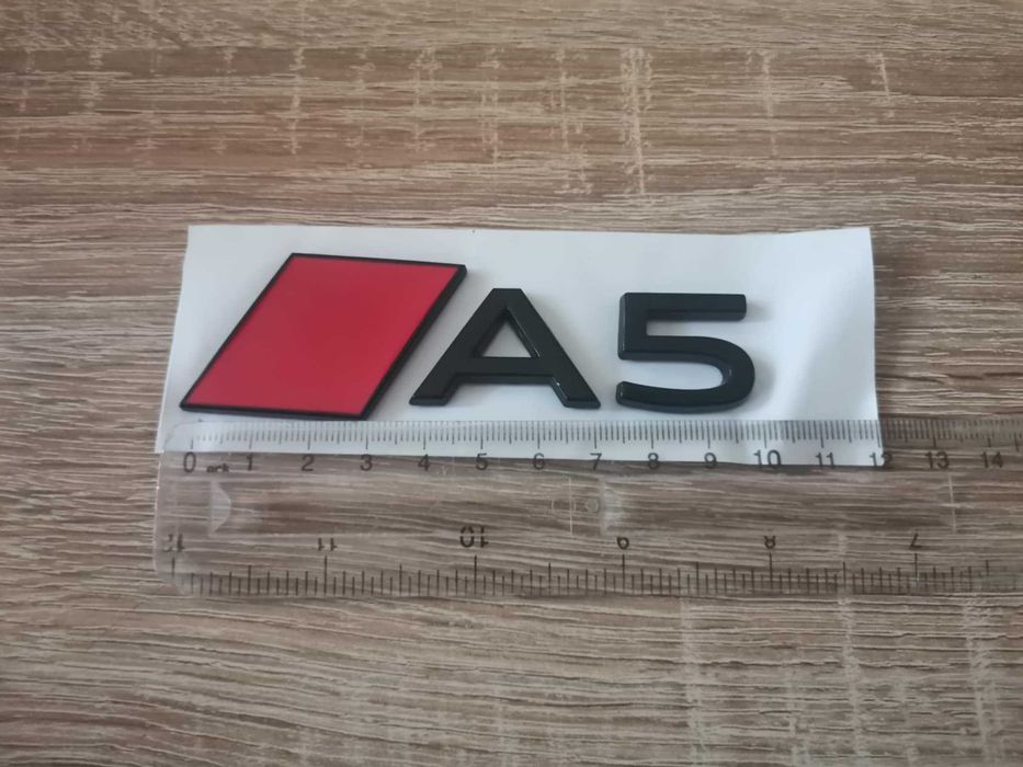 черна емблема Audi A5 нов стил