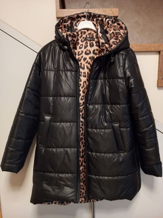 Geacă cu fermoar și glugă