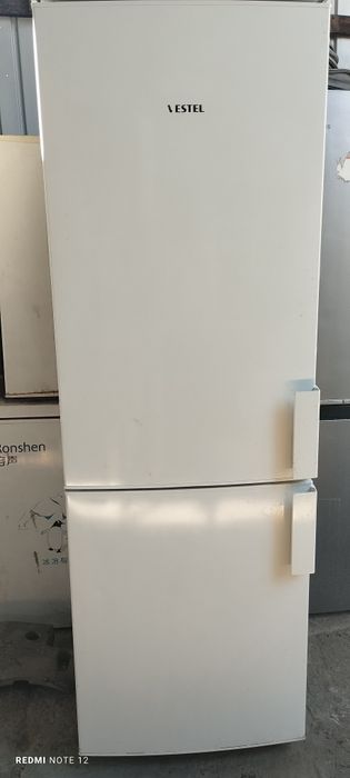 Холодильники Б/У  разные