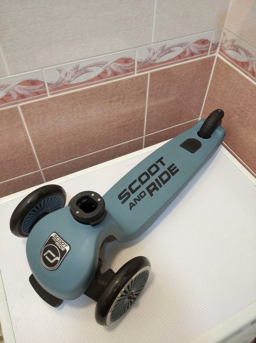Детский самокат. Samokat. Scoot and Ride.