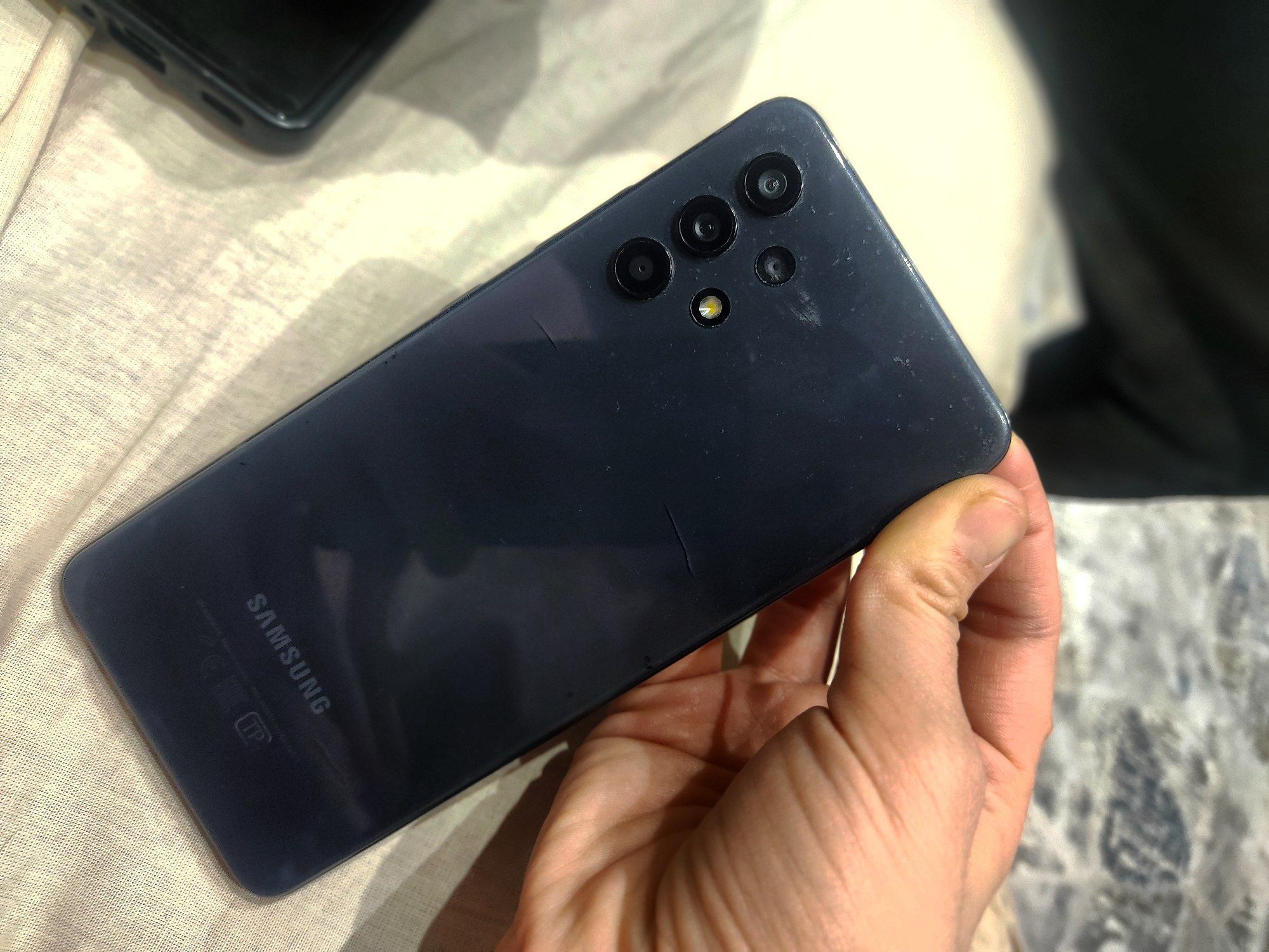 Samsung Galaxy A32 sotiladi tezda .