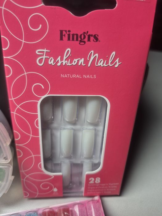 Geluri UV+accesorii unghii