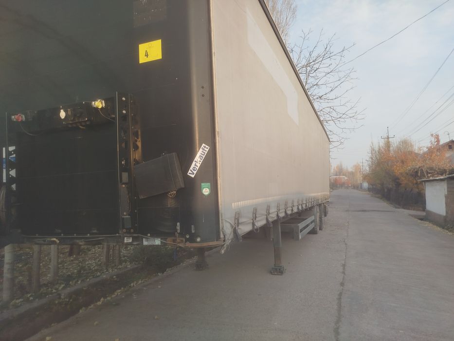 Полуприцеп сотилади