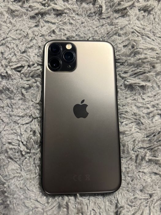 Vand iphone 11 pro stare perfecta