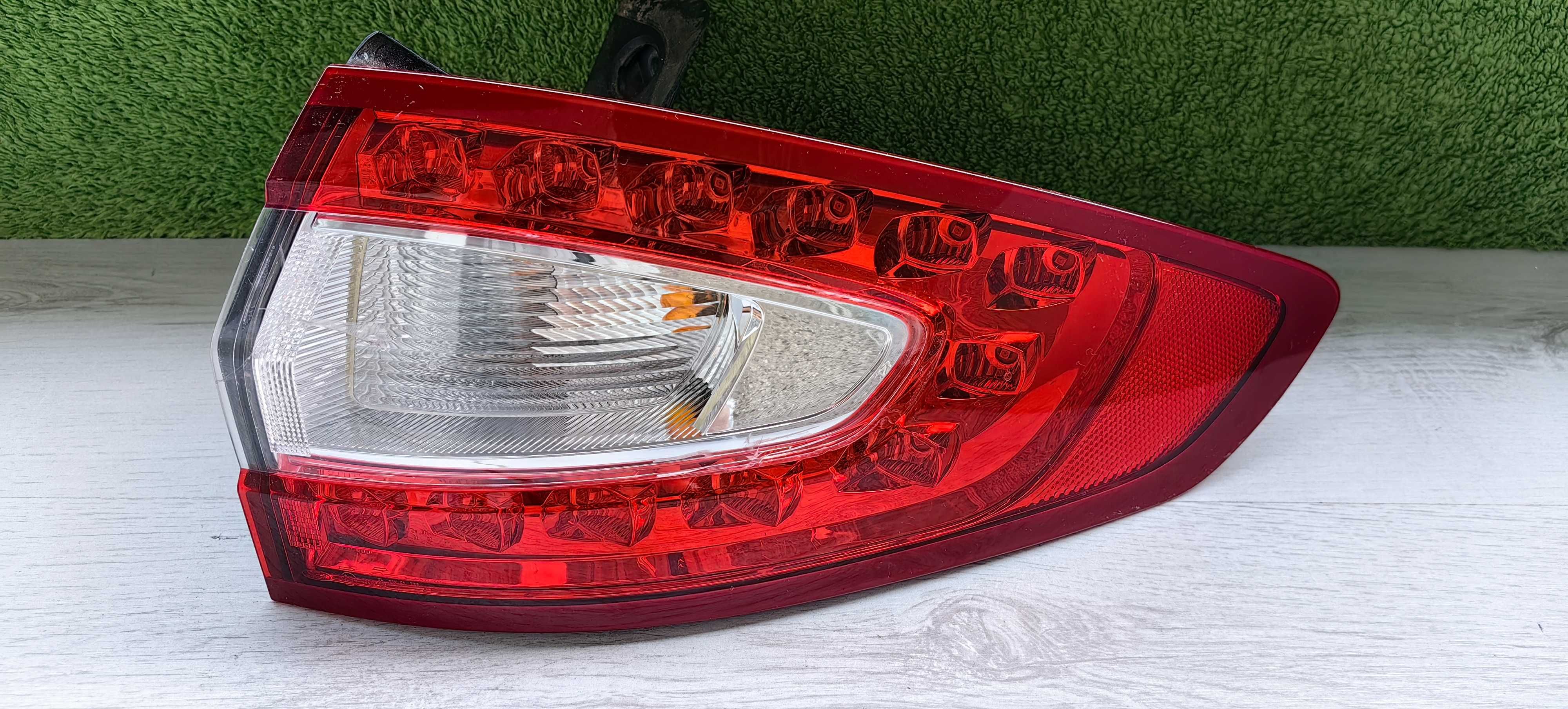 Десен стоп за Ford Mondeo 5 Combi LED / Форд Мондео V Комби ЛЕД