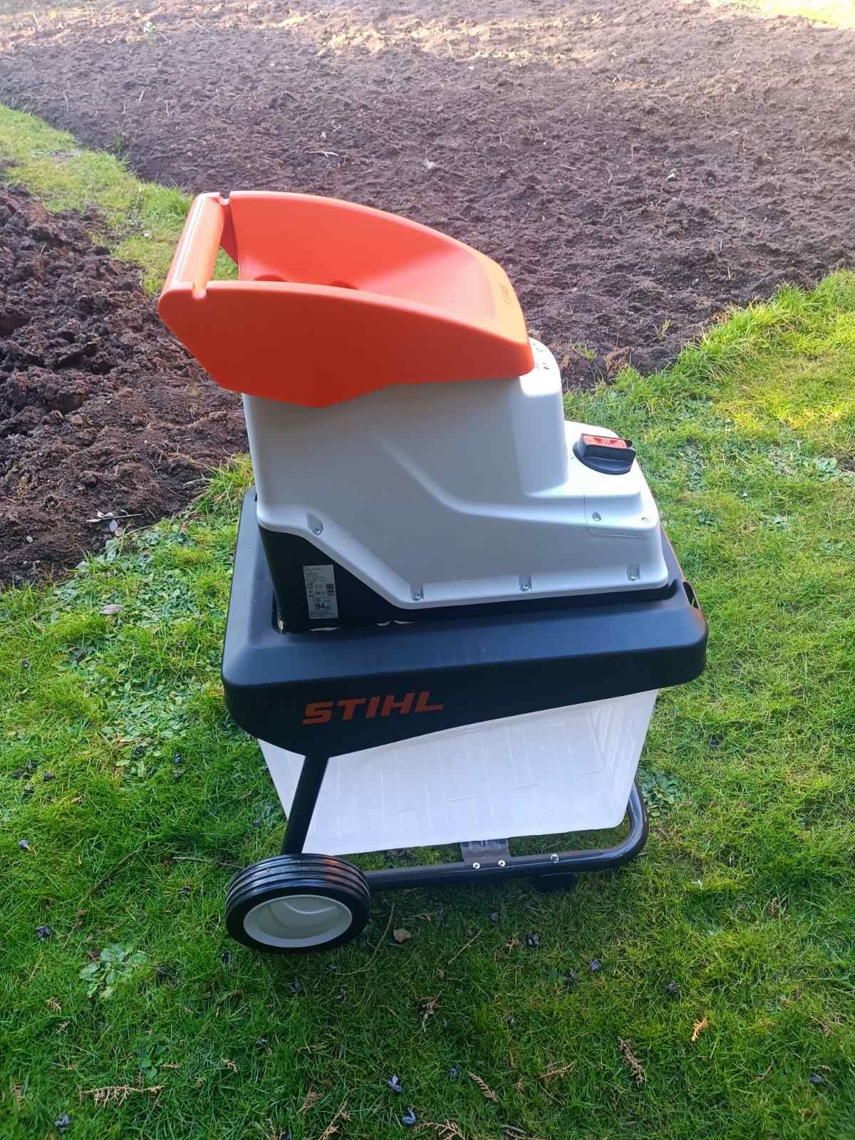 Дробилка за клони STIHL GHE 135L, 2.3 kW, 35 мм шредер клонотрошачка