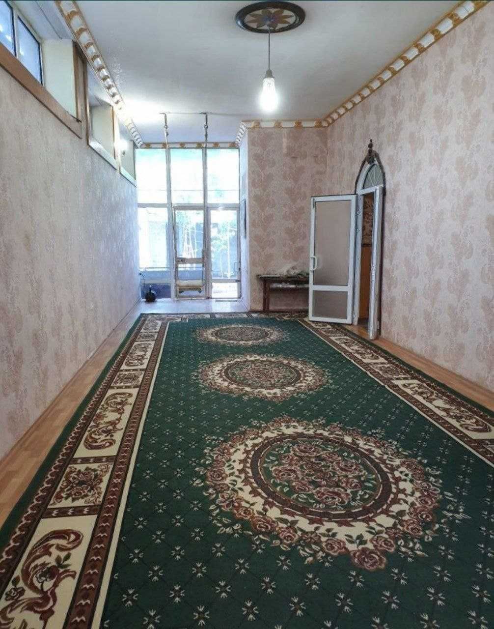 Продам дом в Центре Навои Срочно