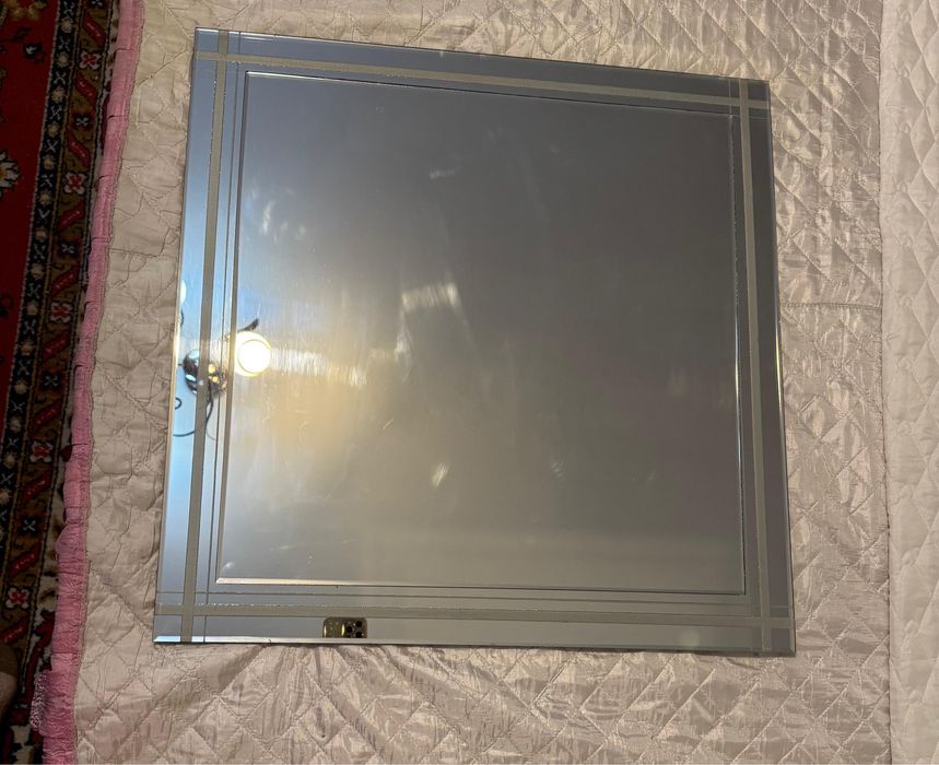 Зеркало настенное