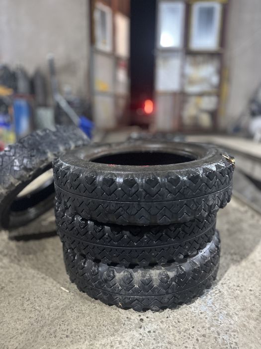 Продам резину на ниву