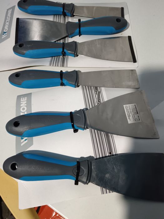 Seturi de câte trei șpacluri