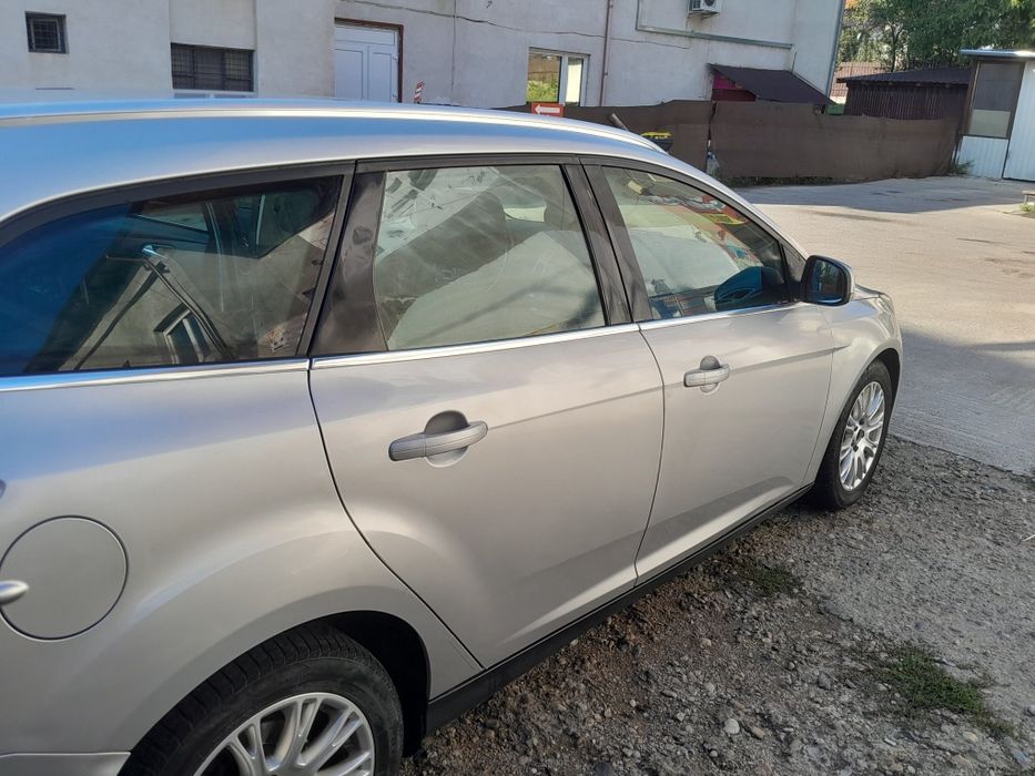 Vând Ford focus 2012