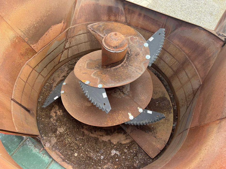 Фуражораздаващо ремарке Trioliet 12 м³ – Самотоварене и кантар + Видео