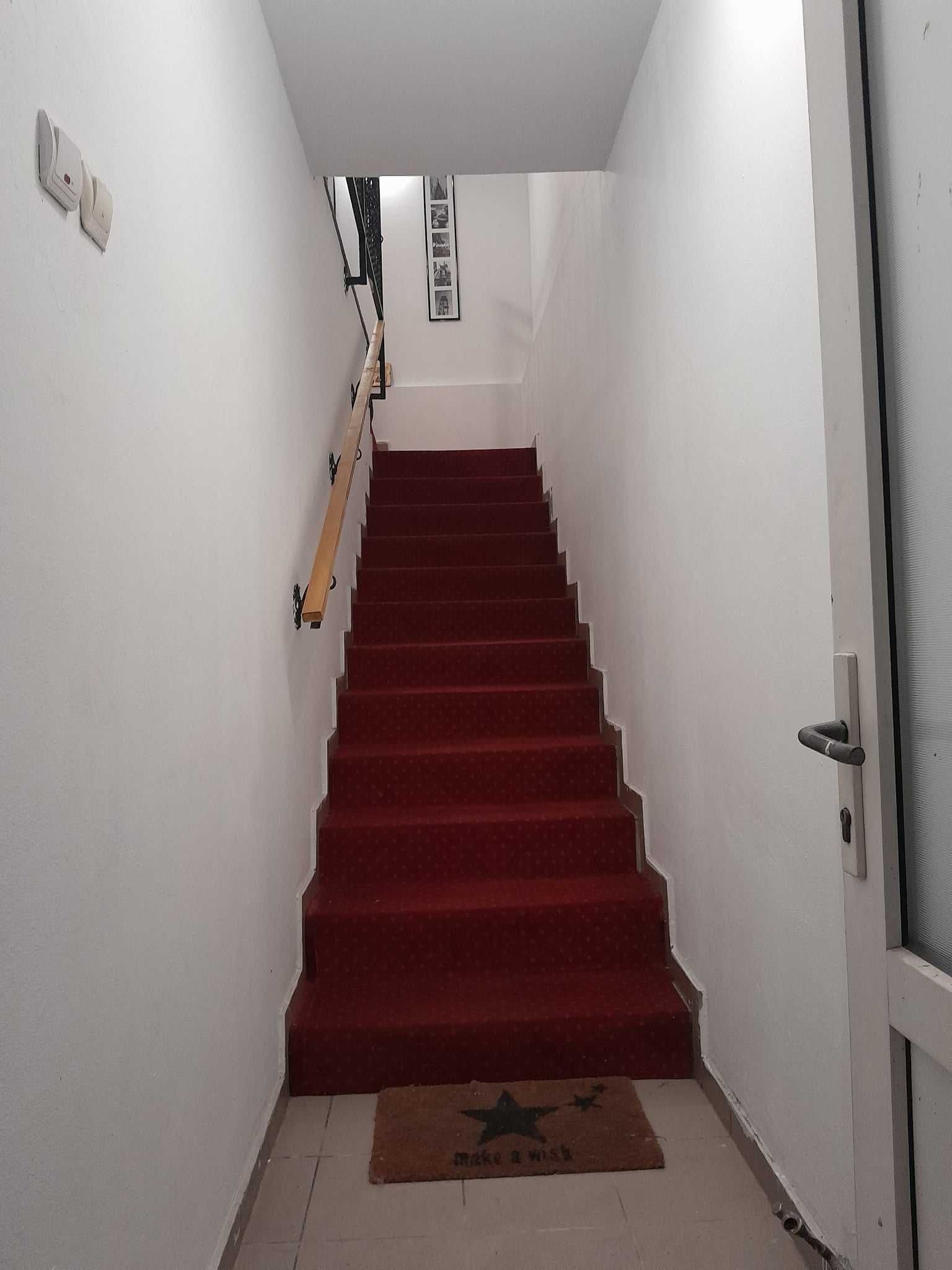 Casă ultracentrală cu spațiu comercial + studio , chiriași stabili !