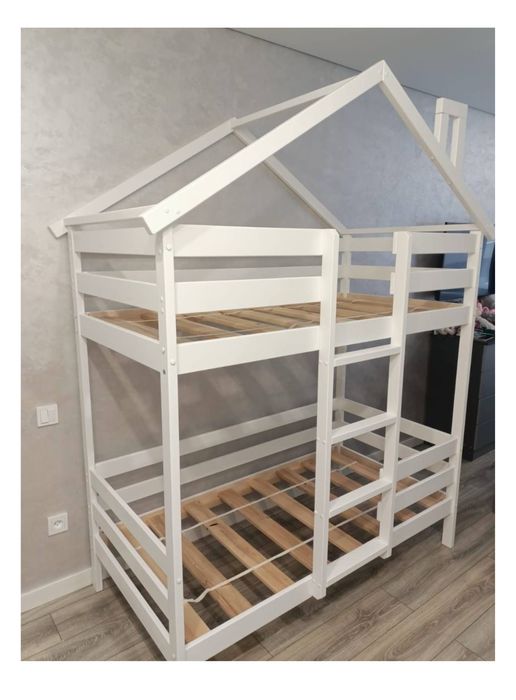 Продам двухьяросная кровать