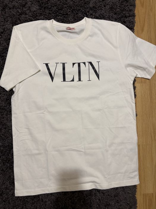 Vand Tricouri calitate premium