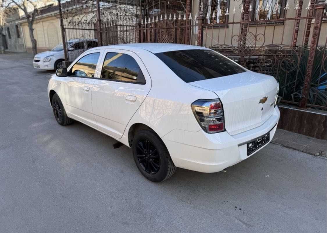 Chevrolet Cobalt Midnight 2025