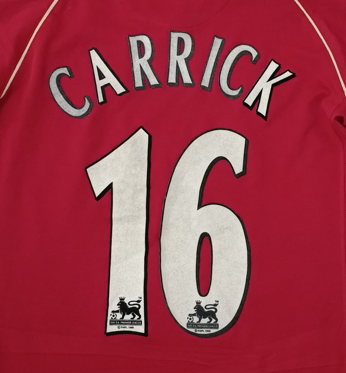 Nike Manchester United #16 Carrick оригинална тениска ръст 152-158см