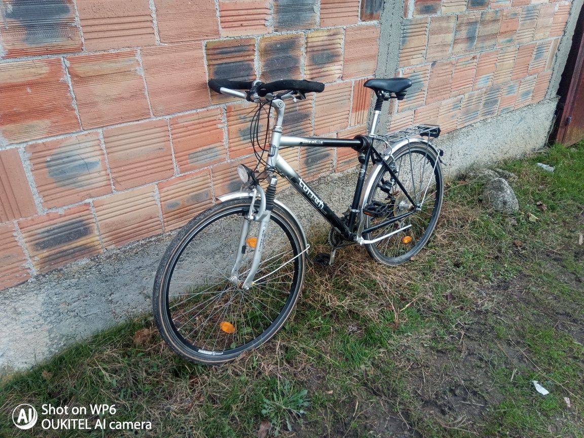 Продавам градски Велосипед 28"