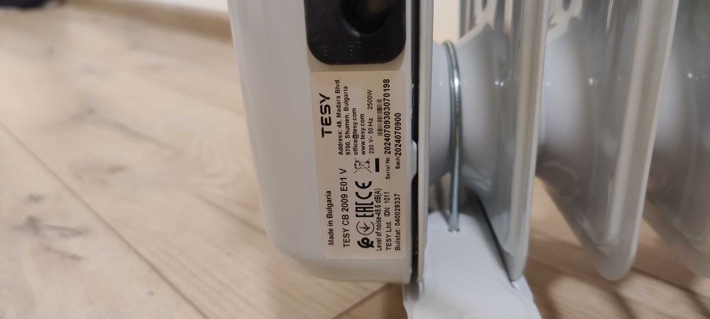 Продавам маслен радиатор с вентилатор  9 секции TESY CB 2009 E01 V