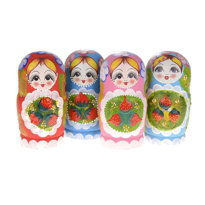 Матрьошка с ягоди