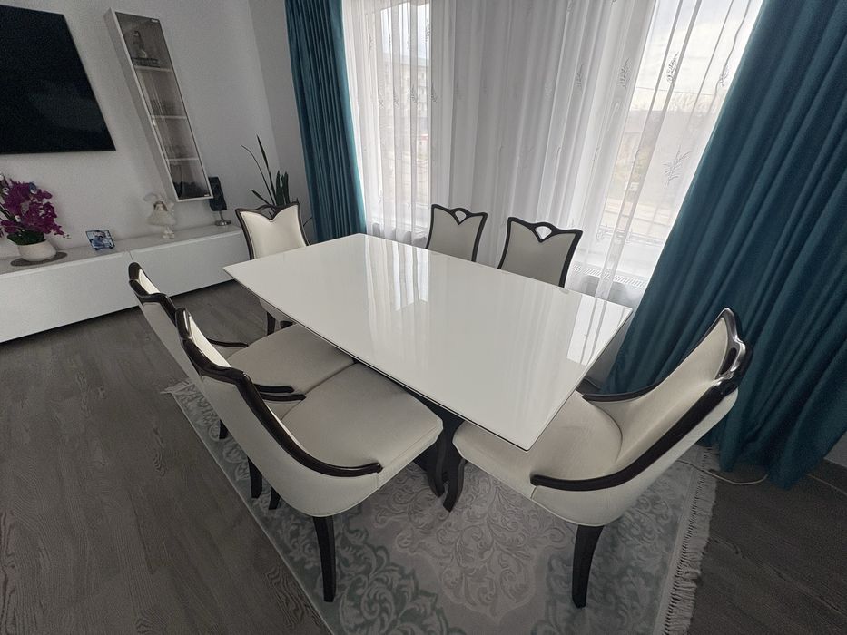 Vand Masa cu 6 scaune