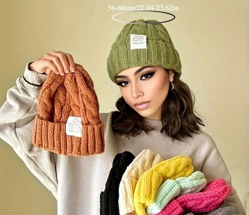 Дамска Еластична Шапка Бини - Лека Зимна