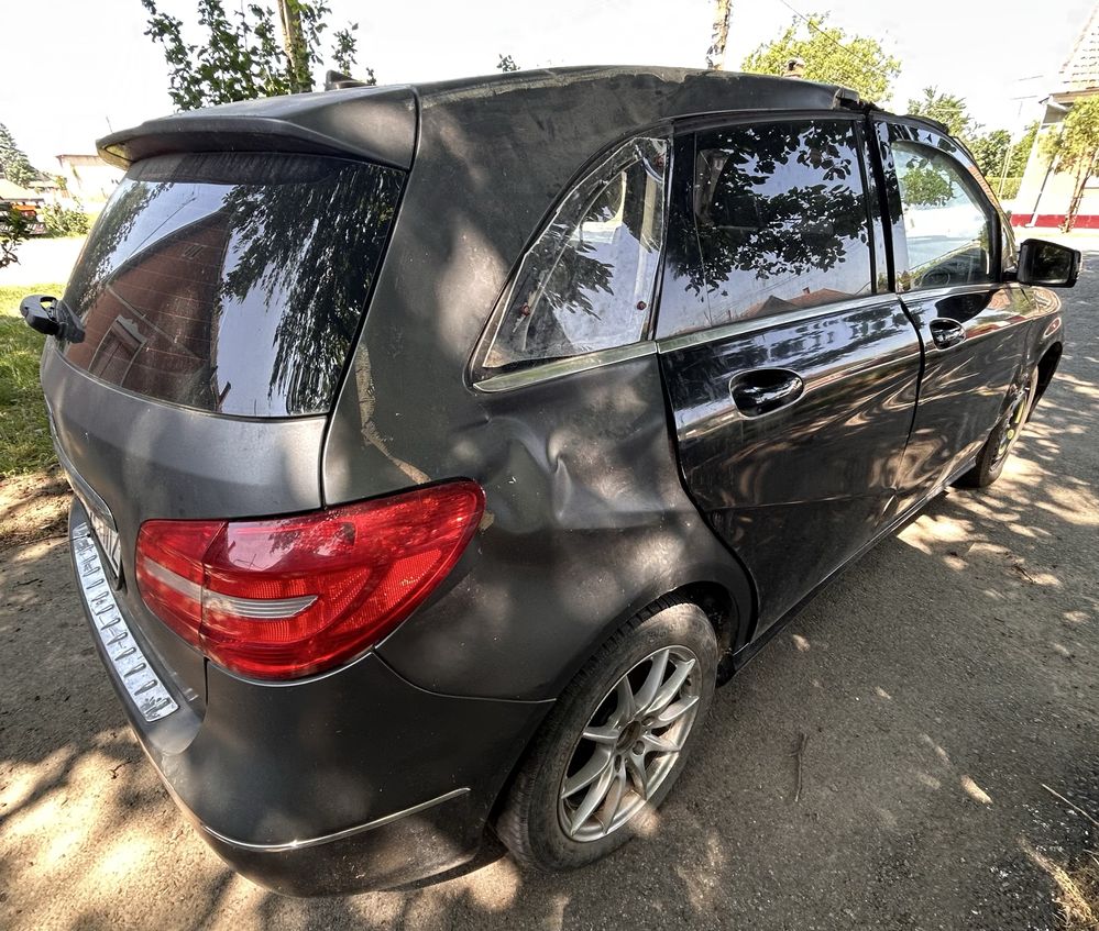 !Avariat! De vânzare Mercedes-Benz B180 1.5 80kw -2014