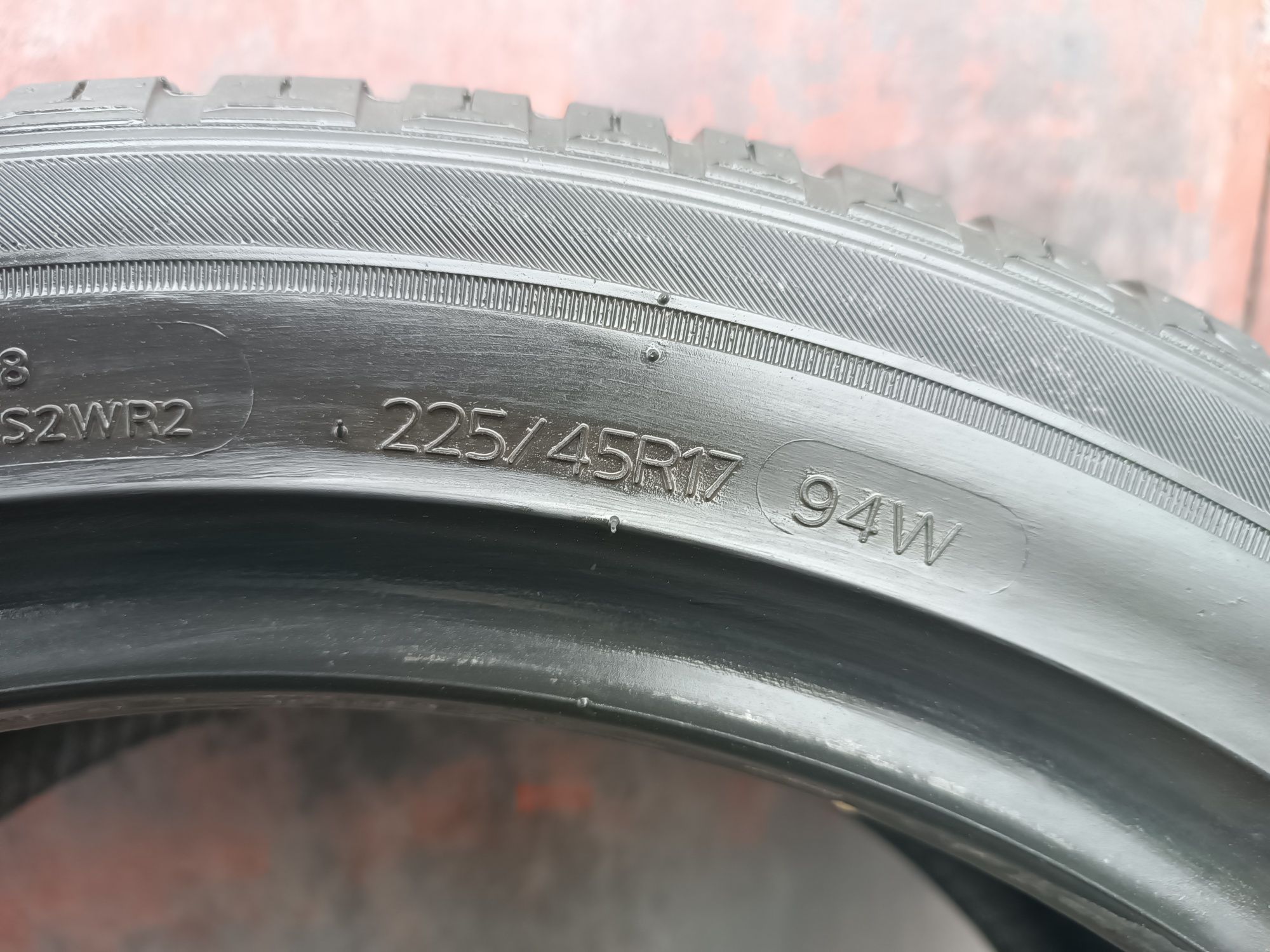 225/45/17 Hankook Дот 0721
