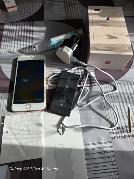 Продавам iPhone 8 plus 64gb