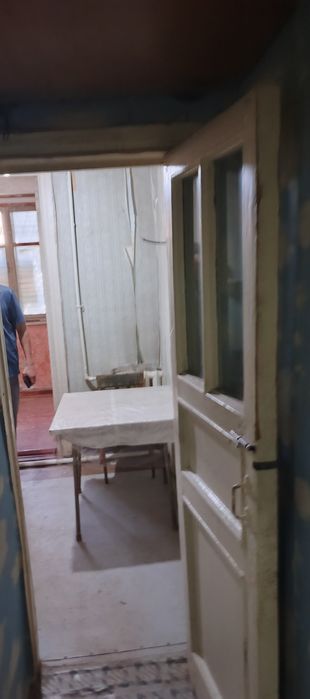 Продам 2/1/2 можно под офис в доль дороги квартиру не доезжая рисовый