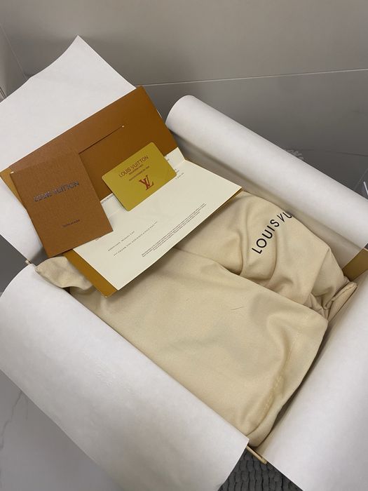 Lv Skates louis vuitton (light grey)