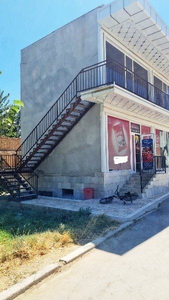 Продам недвижимость, магазин, игротека,  учебный центр.