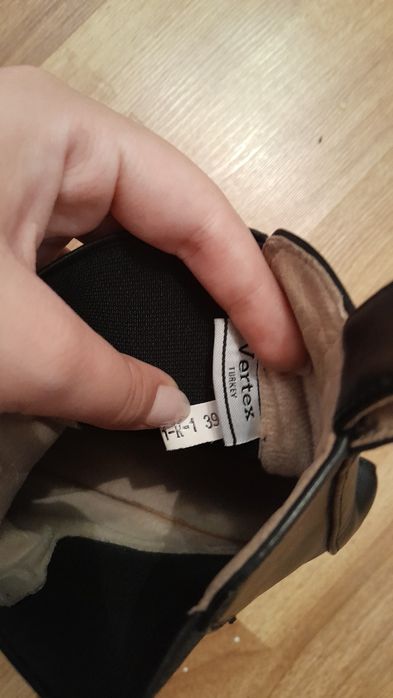 Продам Лоферы  и Сапоги