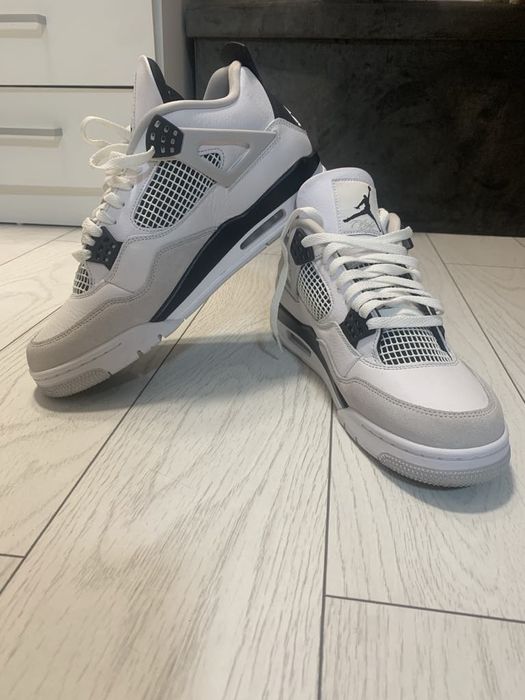 Jordan 4 military black