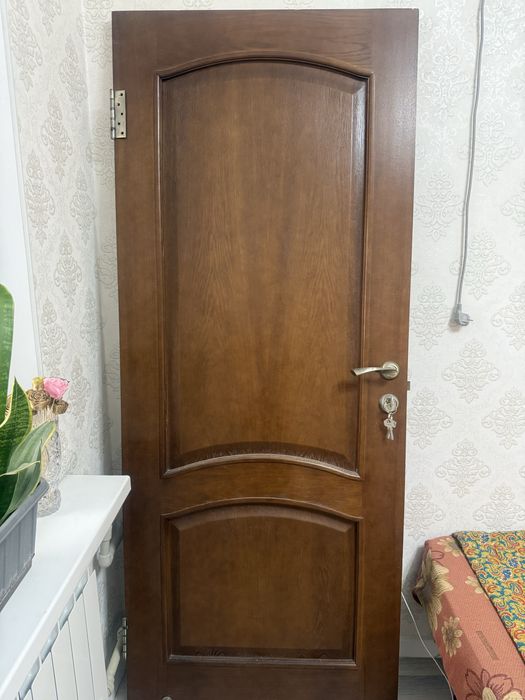 Продам     дверь