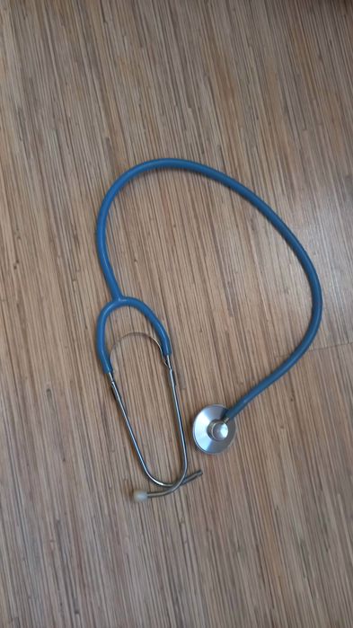 Фонендоскоп медицинский, в нормальном состоянии