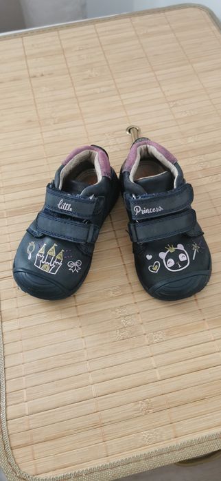 Adidași Biomecanics 22