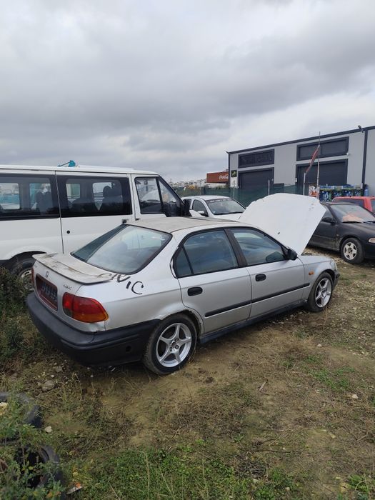 Хонда Сивик на части