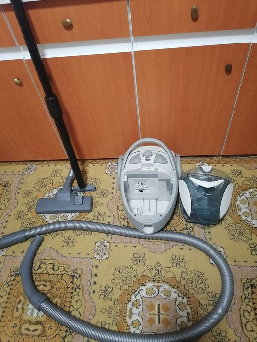 REDUCERE : Aspirator Zelmer (1800W)