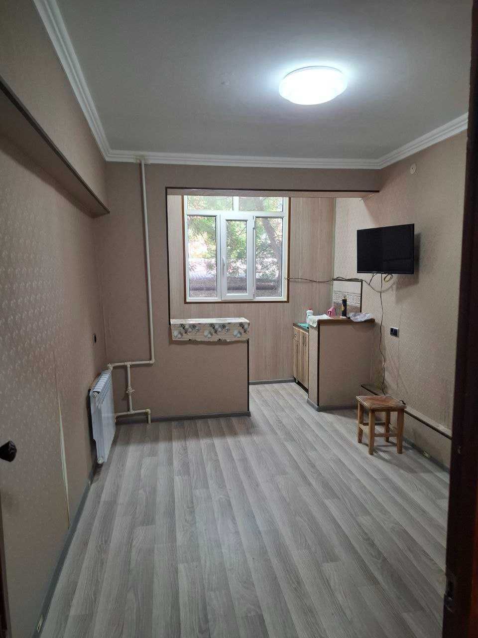 Ташсельмаш, 1/2/4, кирпич, балкон 1*3,